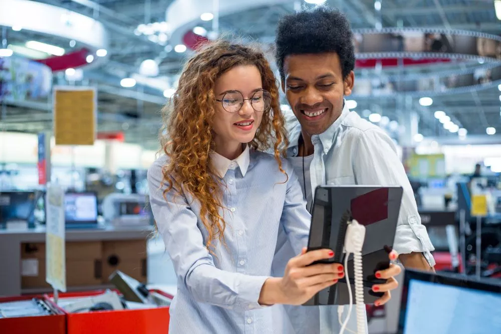interactive retail displays and customer experience